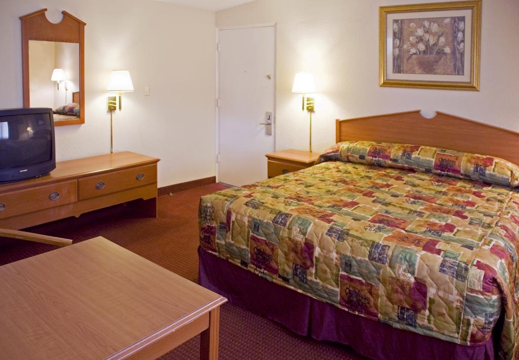 Relax Inn & Suites El Cajon Bagian luar foto